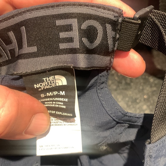 The North FaceHat - Picture 4 of 4